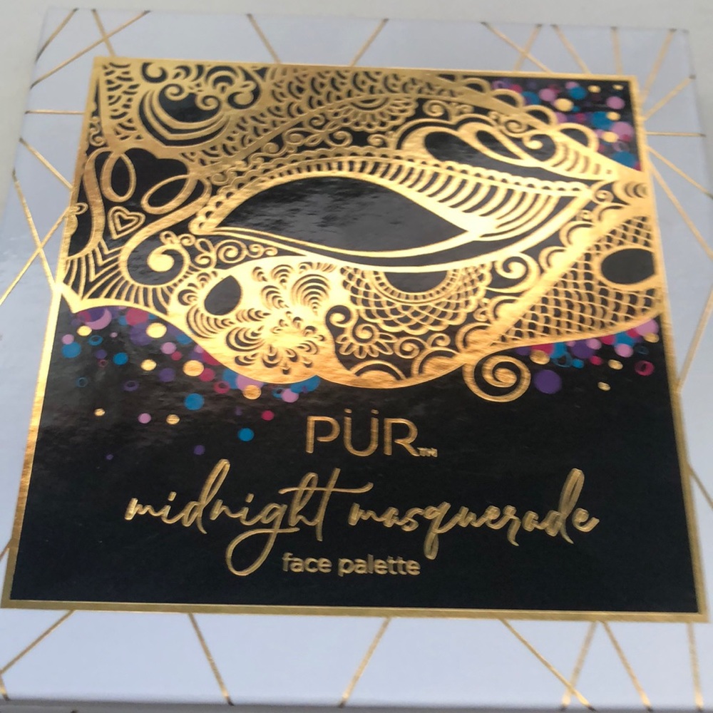 Pur eyeshadow blush and highlighter palette